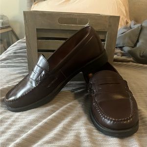 Bass Women's Weejun Loafers Size 9